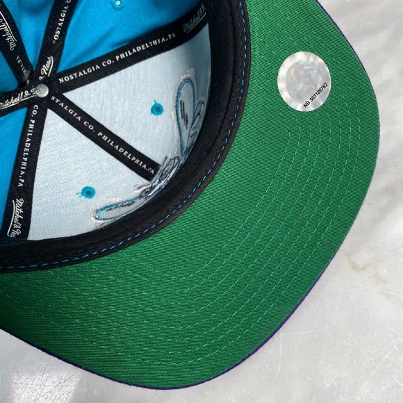 Mitchell‎ Ness Charlotte Hornets Snapback Hat Adjustable Teal Purple Wool Flat - Picture 7 of 11